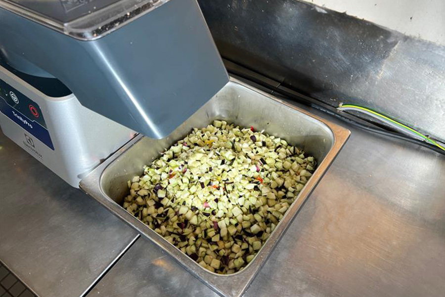 スクレーパー・ダイスカットで仕込みがもっとスムーズに お客様の声